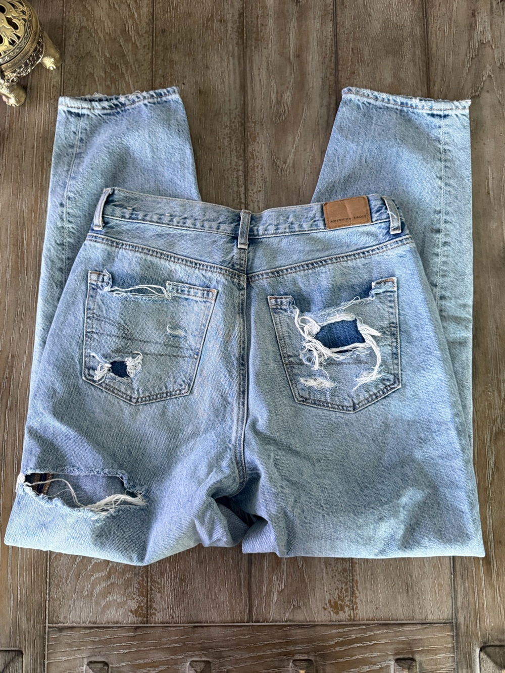 American Eagle Outfitters Light Blue Distressed Relaxed Mom Jeans - Picture 5 of 11